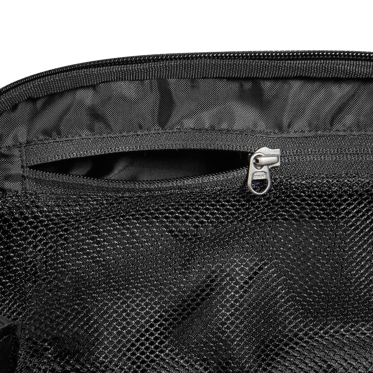 Square Zip Pouch M Black Kulturbeutel